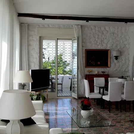 Villa Ivory *