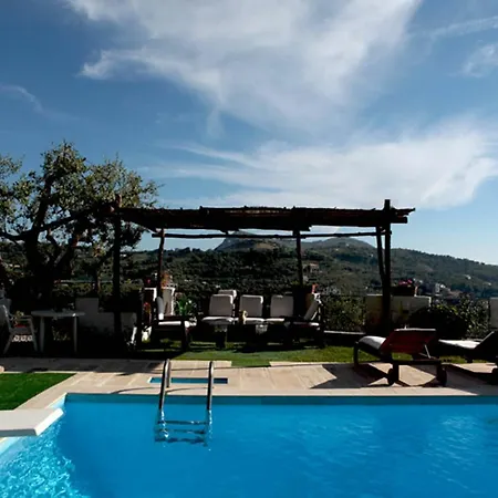 Villa Ivory